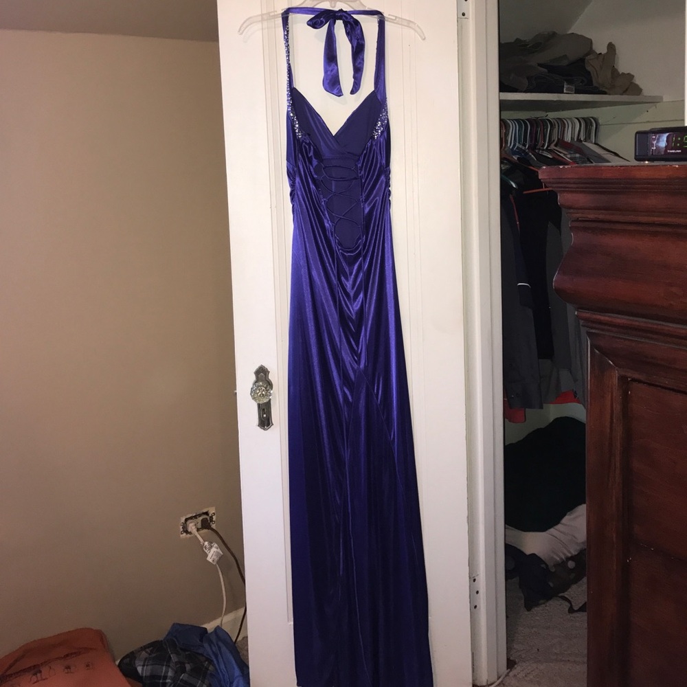 Dress - Picture 2 of 2