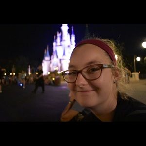 Meet your Posher, Becca