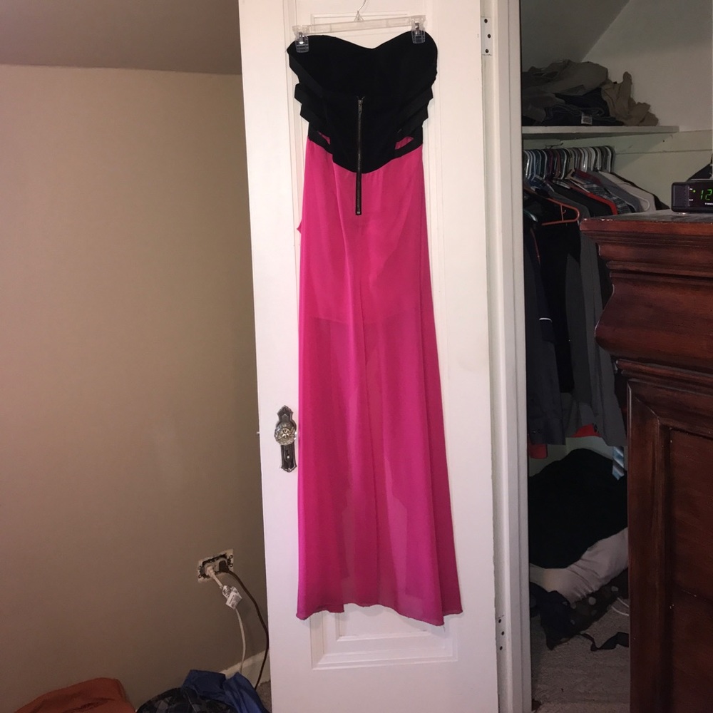 Dress - Picture 2 of 3