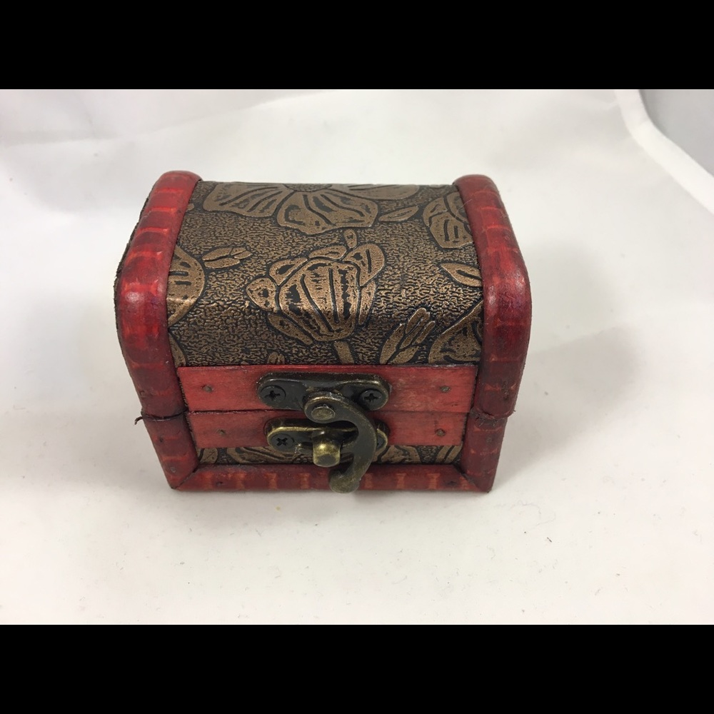 Small dower chests - Picture 4 of 8