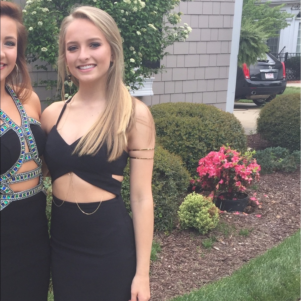 black prom dress