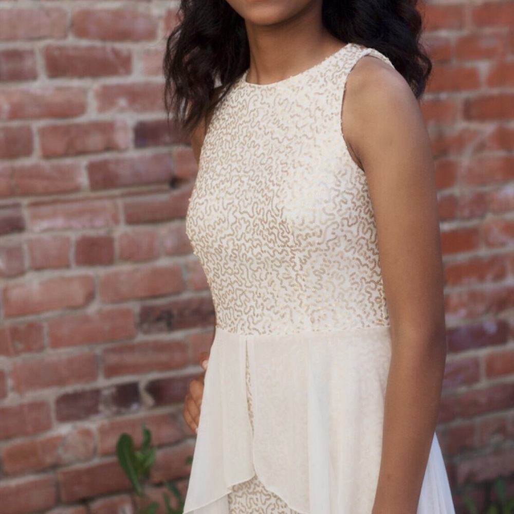 Dress - Picture 2 of 2