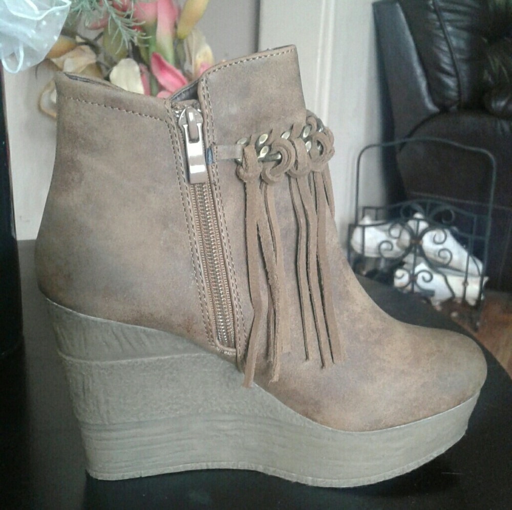 ZEPP boots