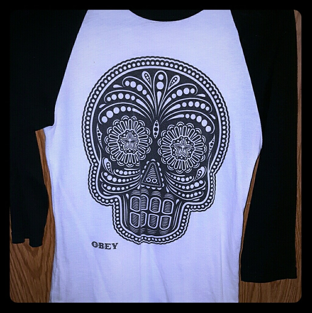 Obey baseball tee