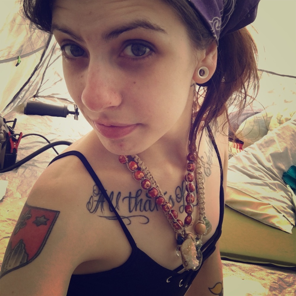 Meet Kate! She's paying off her student loan debt!