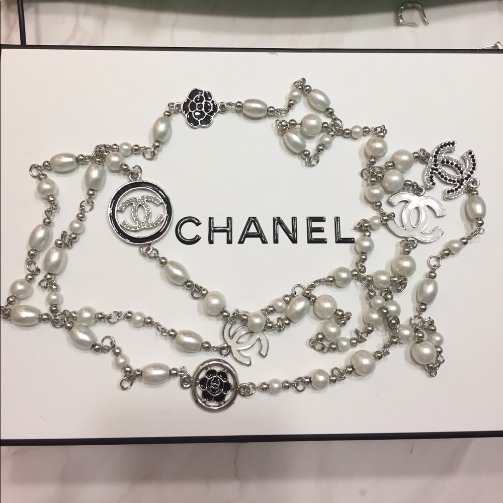 Long necklace