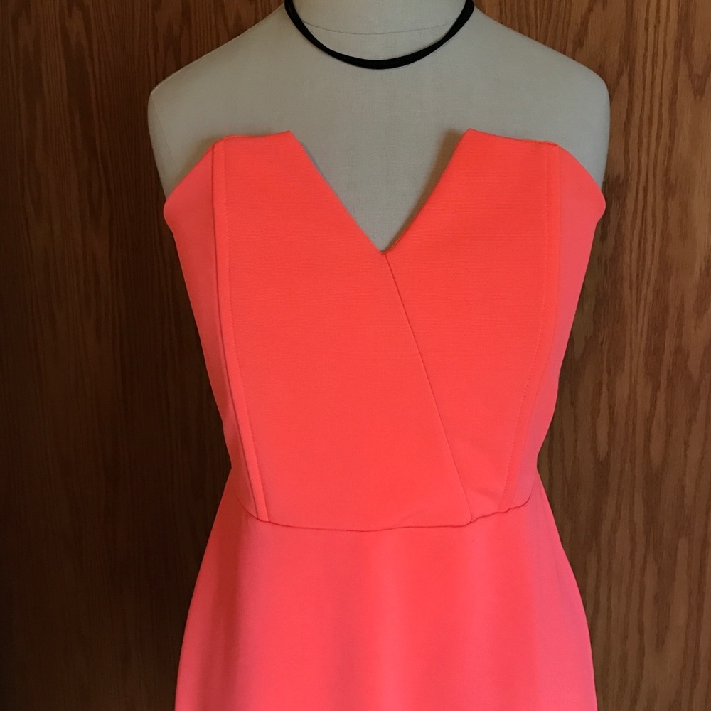 Fun Party Dress! - Picture 2 of 3