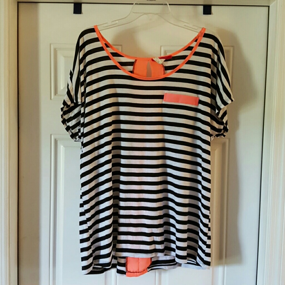 BOGO50% TOPS