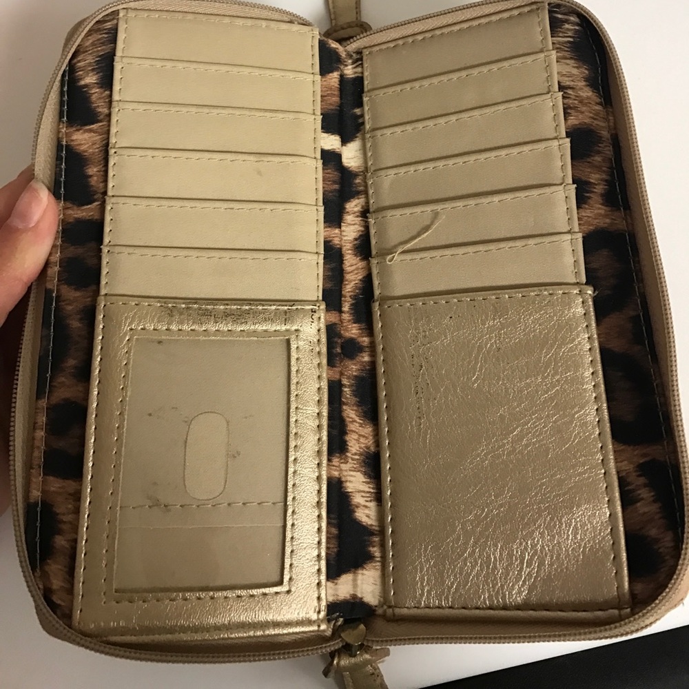 Jessica Simpson Wallet - Picture 3 of 4