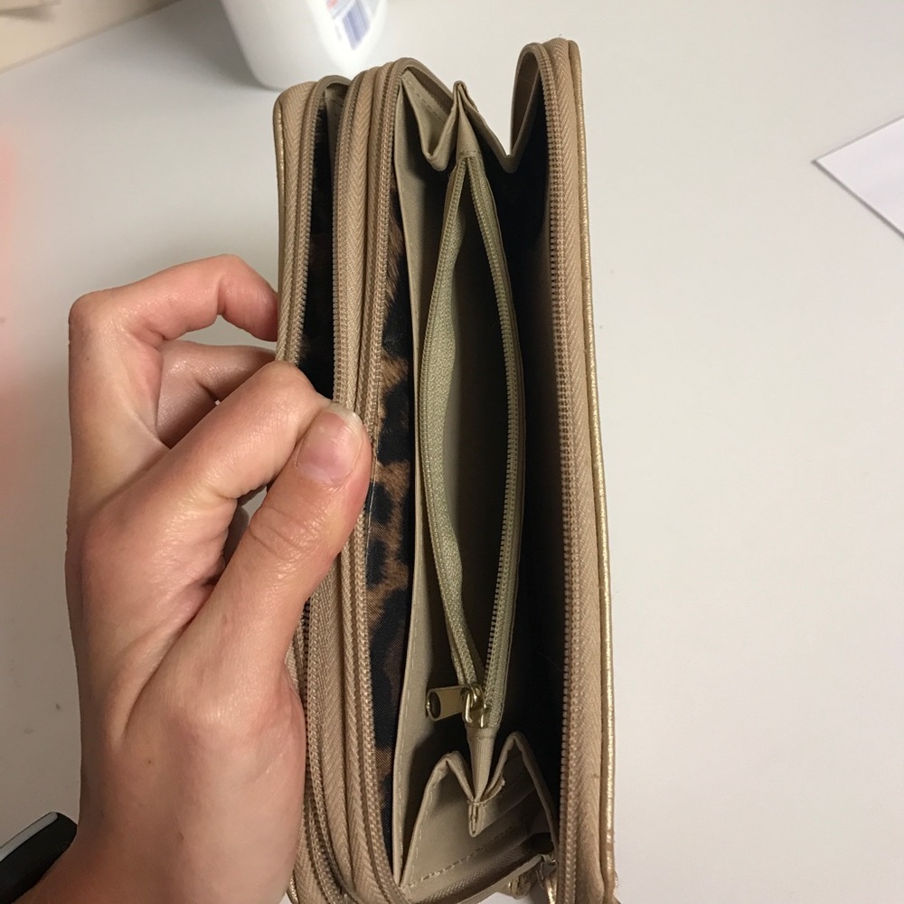 Jessica Simpson Wallet - Picture 4 of 4