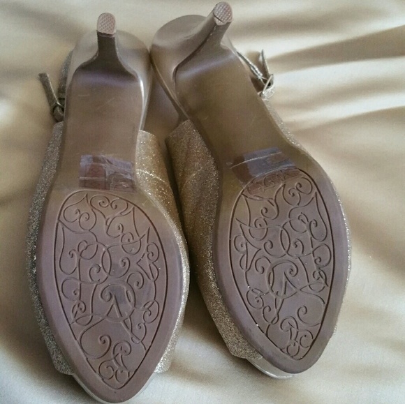 Michaelangelo heels - Picture 7 of 7