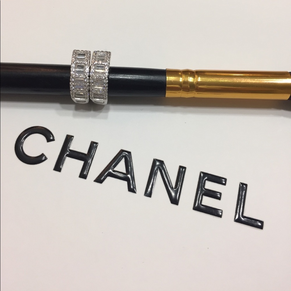 Stunning Sterling Swarovski baguette earrings