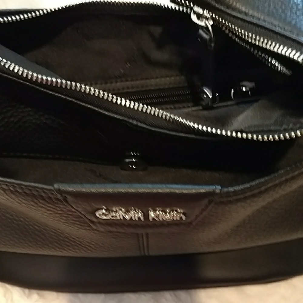 💥SOLD!💥 NWT Calvin Klein Black Leather Bag - Picture 4 of 6