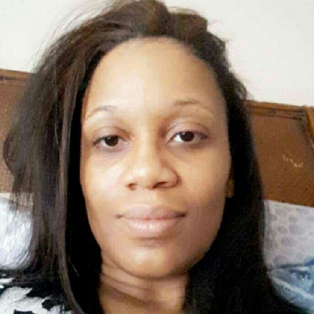 Meet your Posher, Tee