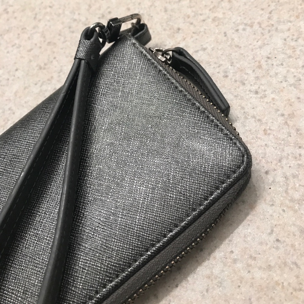 Halogen Wallet - Picture 3 of 3