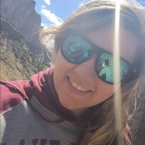 Meet your Posher, Jenny