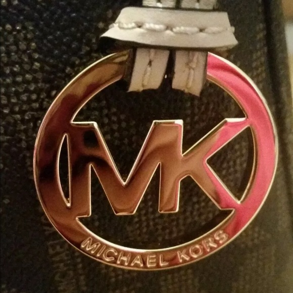 Michael Kors 💯% Authentic Brand New Handbag - Picture 2 of 6