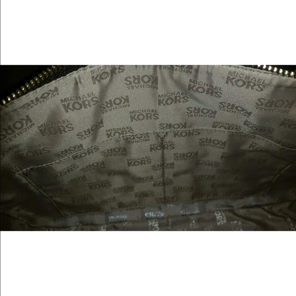 Michael Kors 💯% Authentic Brand New Handbag - Picture 6 of 6