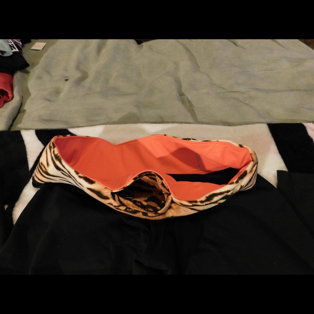 Htf Victoria secret set - Picture 2 of 2