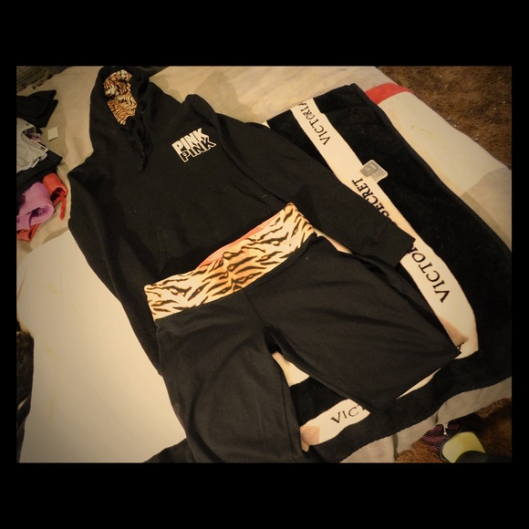 PINK Victoria's Secret Other - Htf Victoria secret set