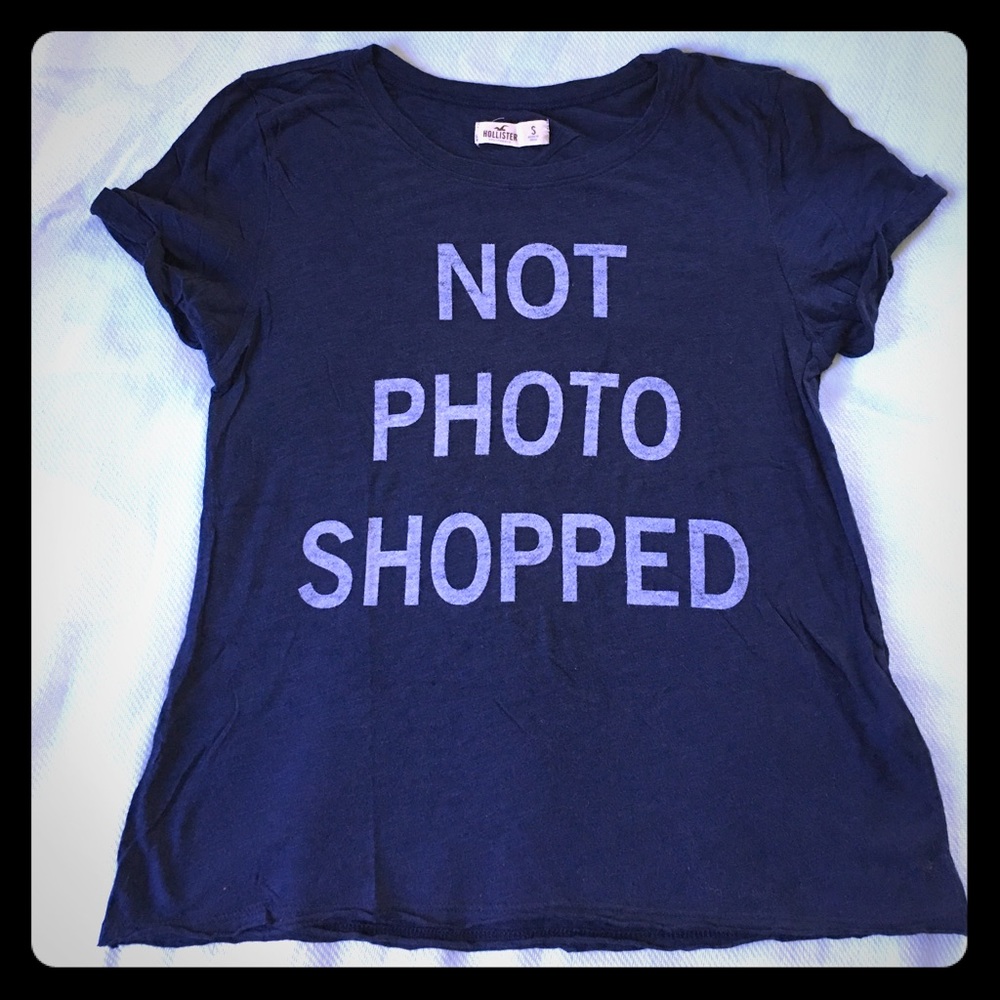 Hollister soft tee with graphic size small