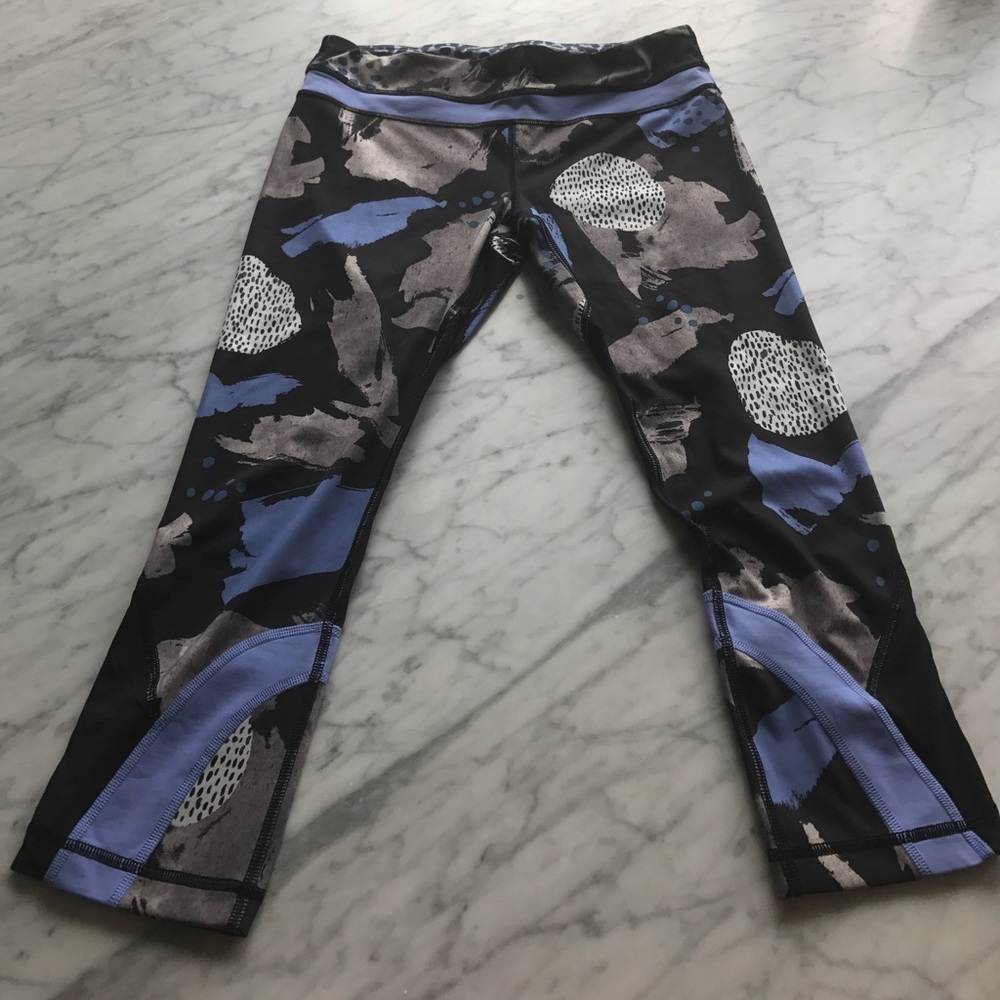 Lululemon lightly used Capris