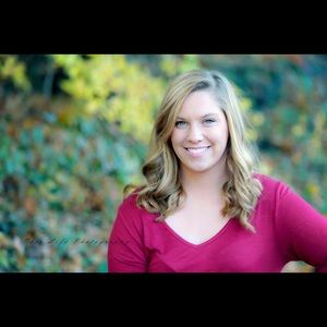 Meet your Posher, Emily