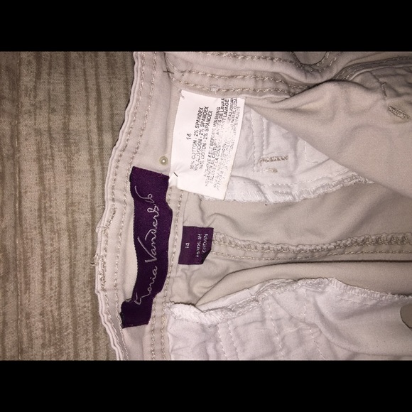 #373. BEIGE LONG SHORTS - Picture 4 of 4