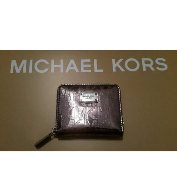 Brand New Michael Kors wallet. ๐ฏ % Authentic - Picture 1 of 5