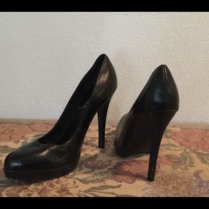 Women's  Black Paprika Platform Heels Size 10