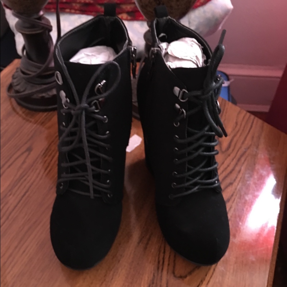 Bamboo Lace up wedge booties