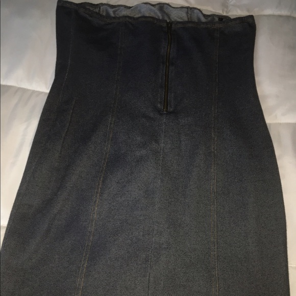 Guess blue jean dress. Size Large. - Picture 3 of 4