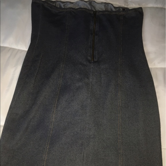 Guess blue jean dress. Size Large. - Picture 4 of 4