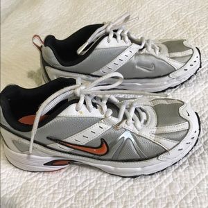 Nike sneakers, size 5Y
