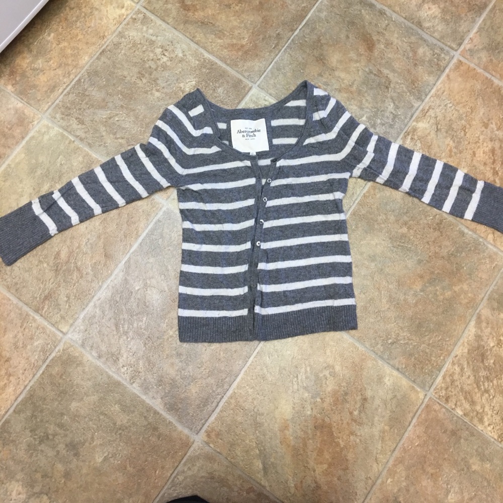 Abercrombie &a Fitch cardigan