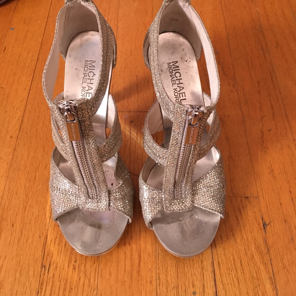 michael kors silver open toe heels/pumps/ 5.5
