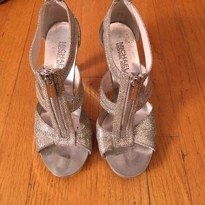michael kors silver open toe heels/pumps/ 5.5
