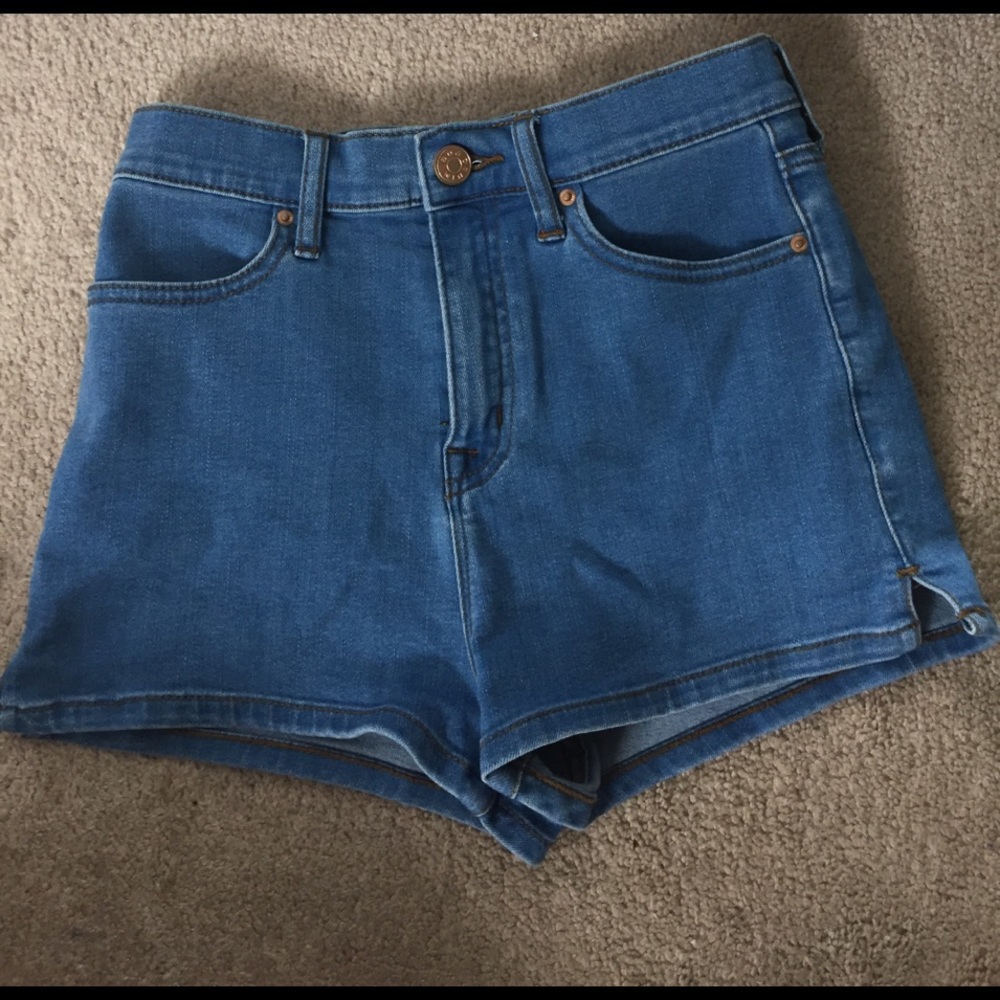 urban outfitters high waisted shorts