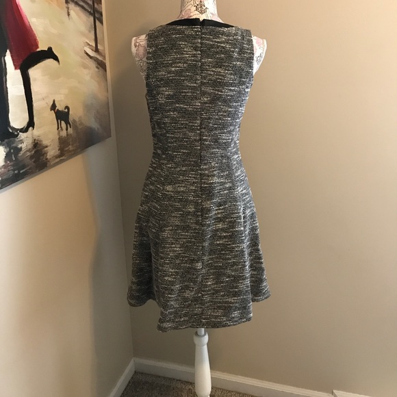 SOLD locally Banana Republic Dress - Picture 4 of 5