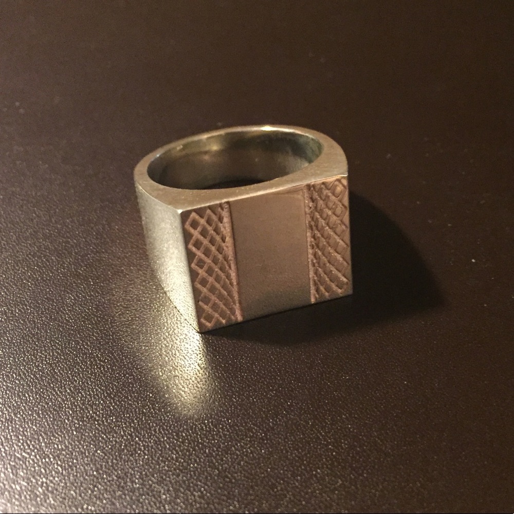 Men's ring