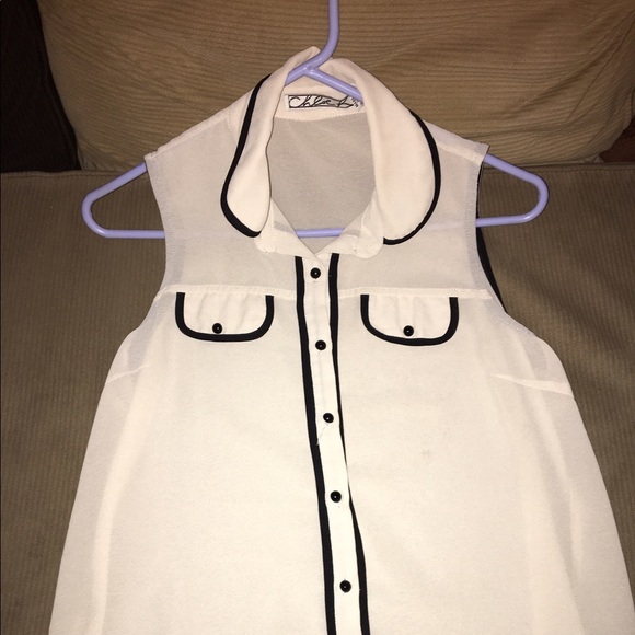 Cute top - Picture 2 of 2