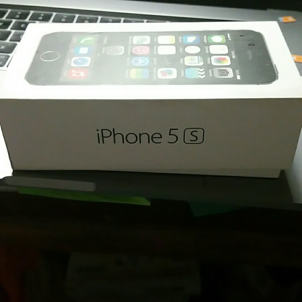 iPhone 5s 16GB BLACK OTTERBOX