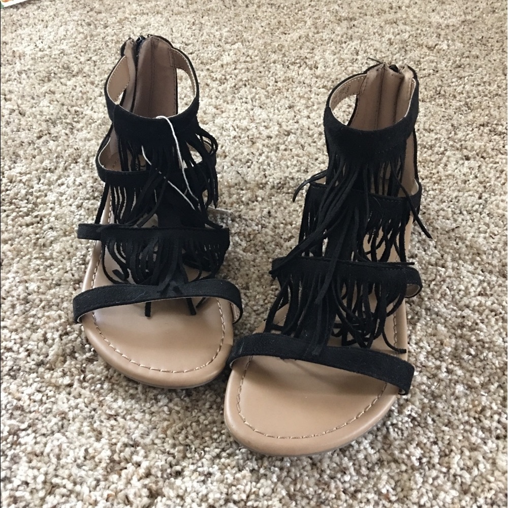 Fringy sandals