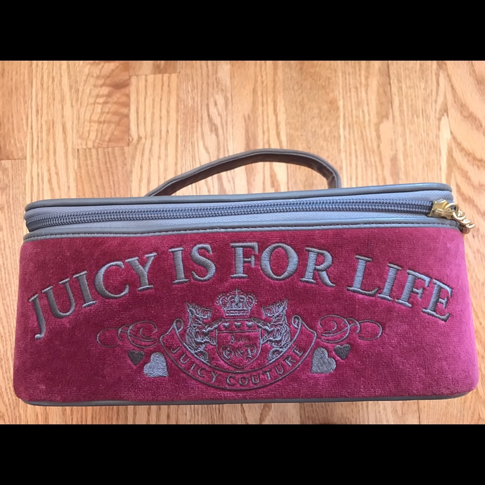 DESIGNER JUICY COUTURE PURPLE COSMETIC CASE