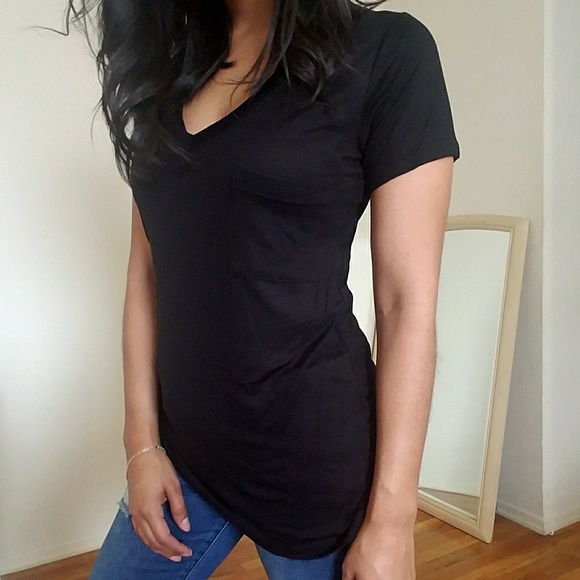 NOT SO BASIC BLACK POCKET V TEE SHIRT TOP - Picture 2 of 5