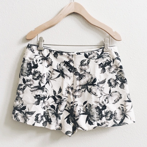 Topshop Pants - { floral shorts }