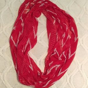Red infinity scarf