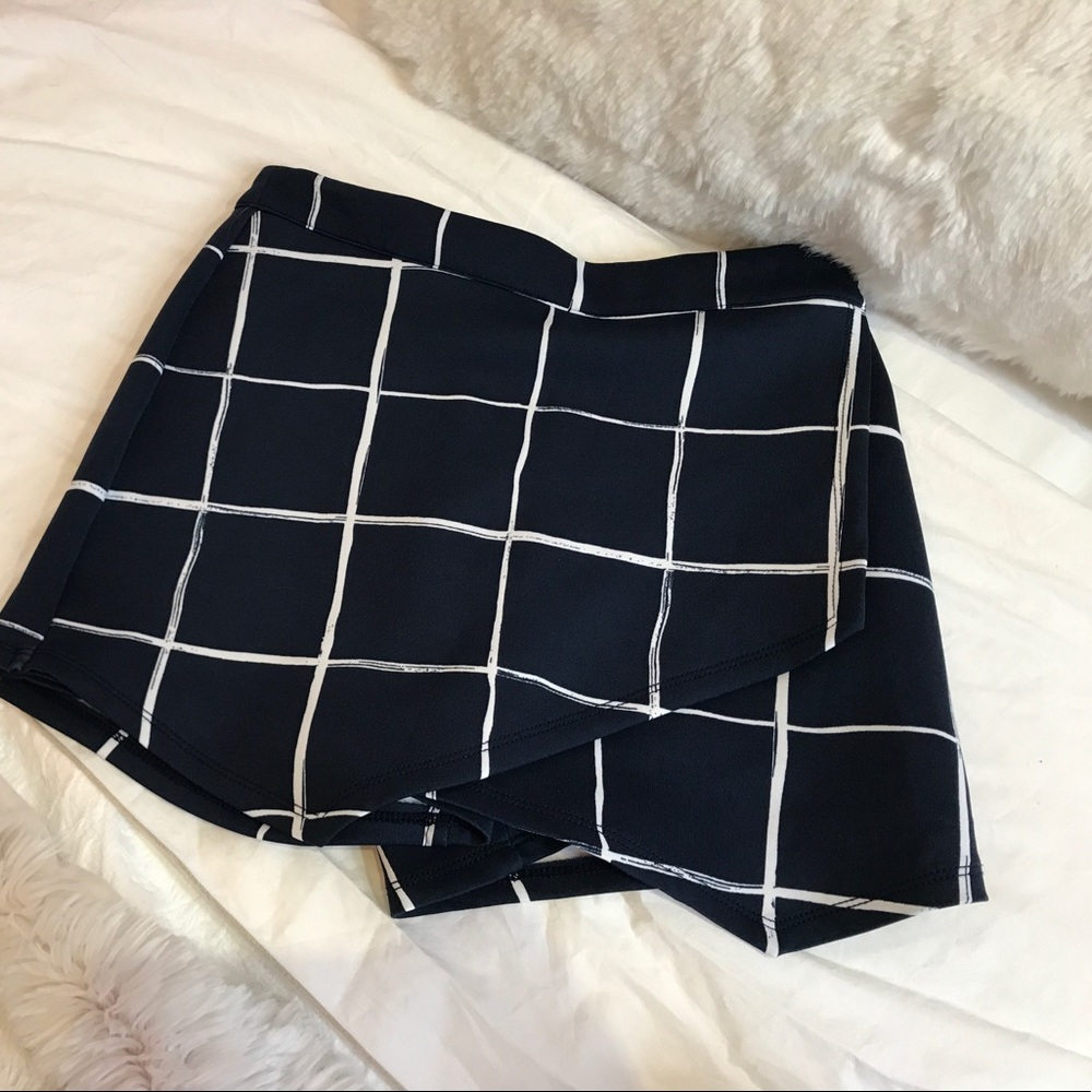 Abercrombie envelope skort
