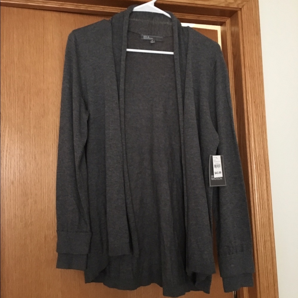 89th and Madison Long sleeve cardigan. Final Price