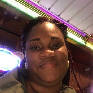 Meet your Posher, Danika